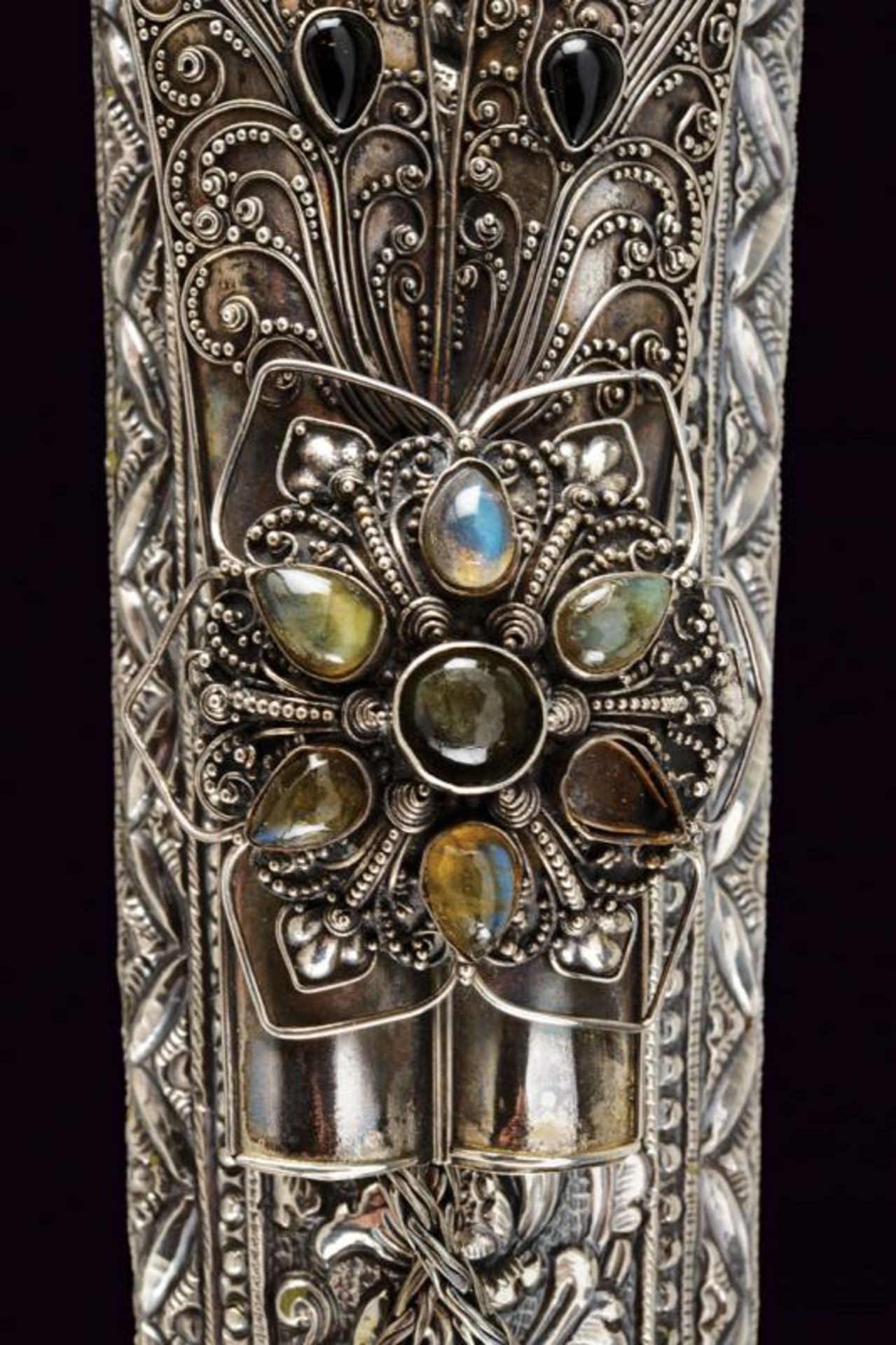 A beautiful silver mounted kris - Image 11 of 15