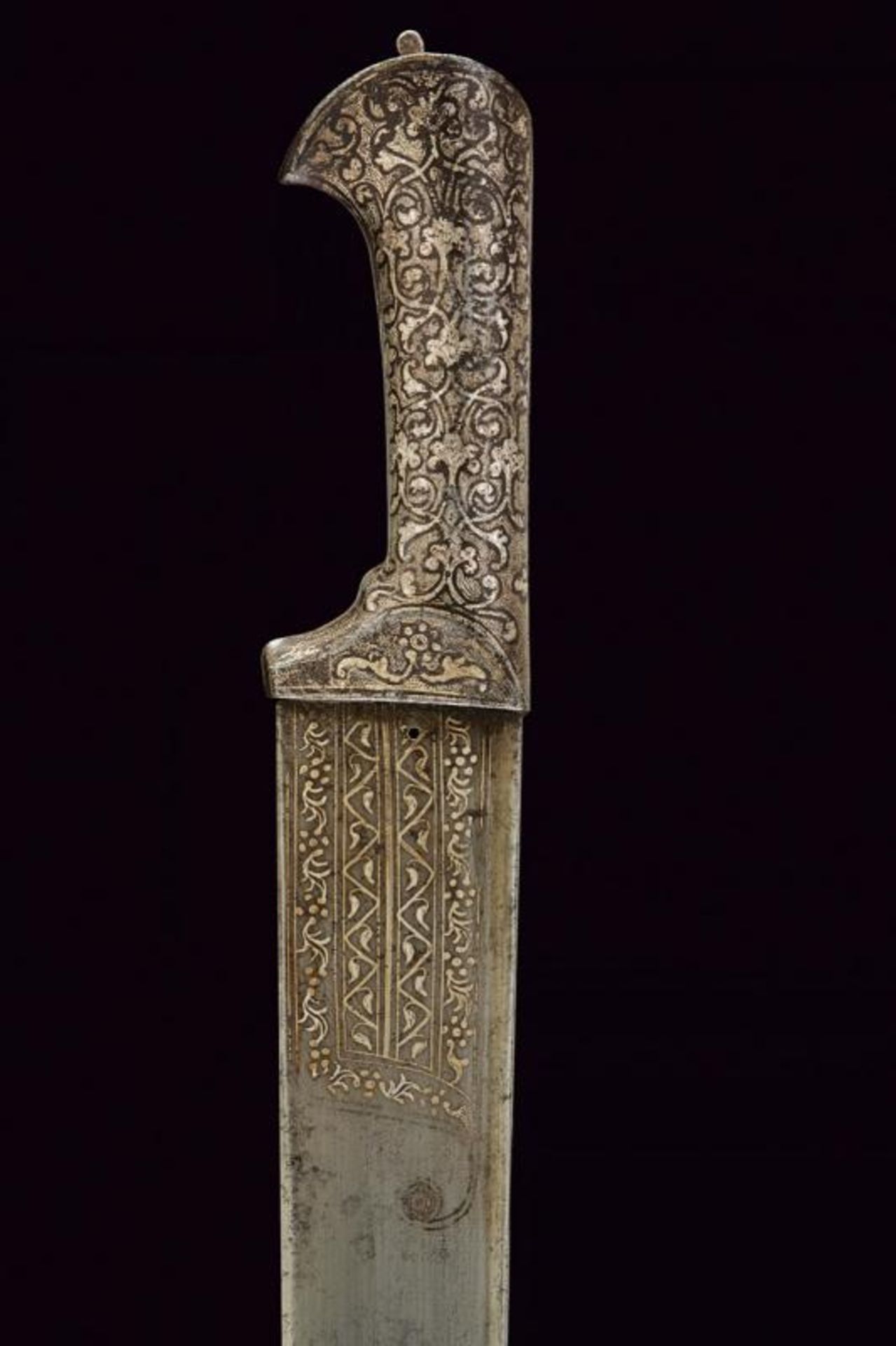 A long khyber type knife - Image 4 of 5