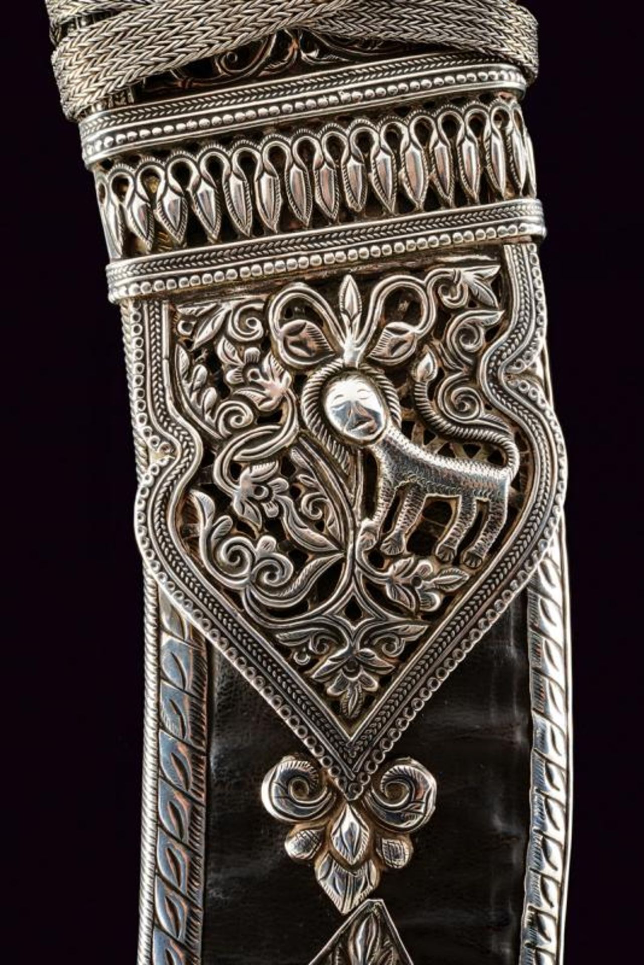 A beautiful silver mounted kukri with belt - Image 6 of 11