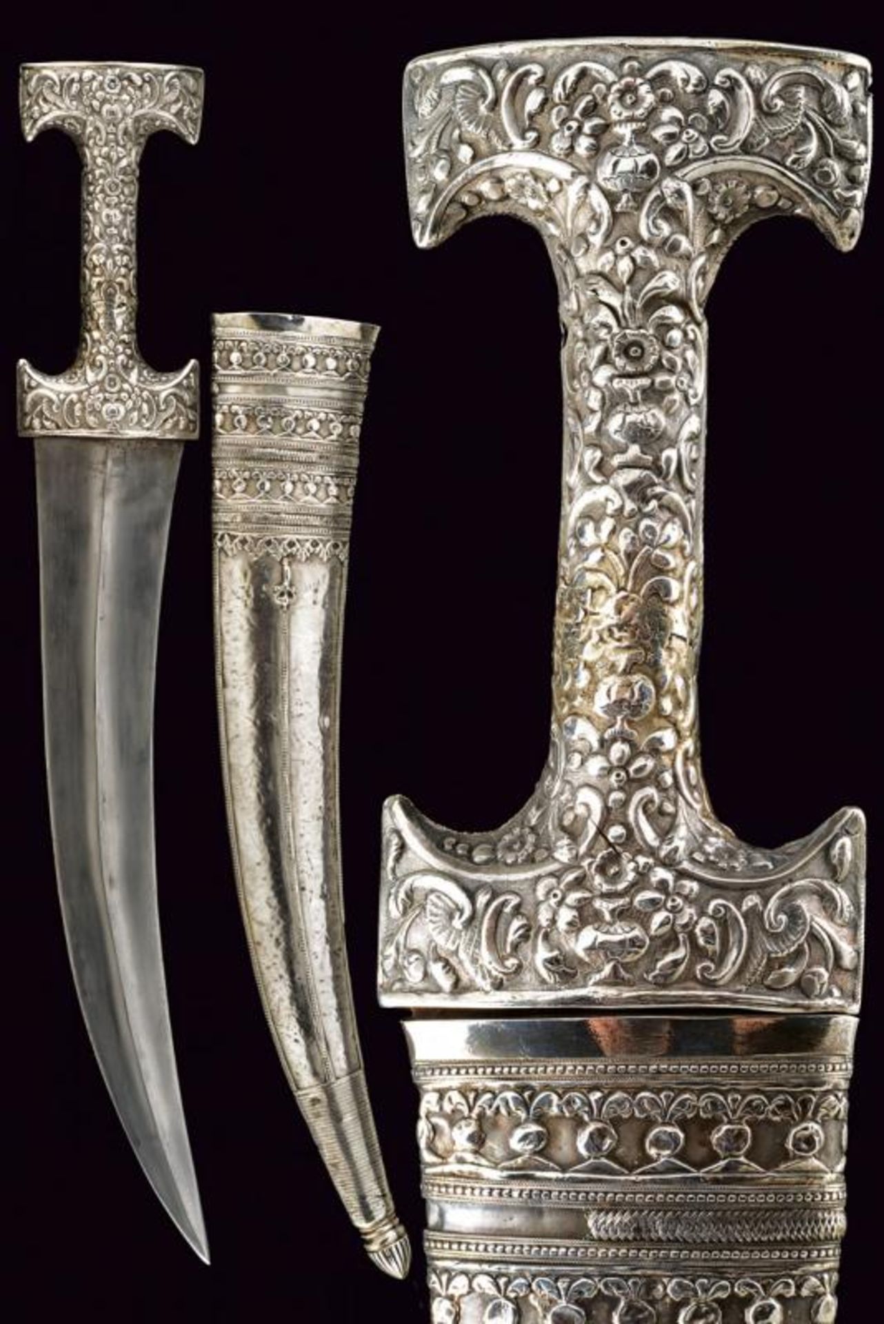 A silver mounted kandshar