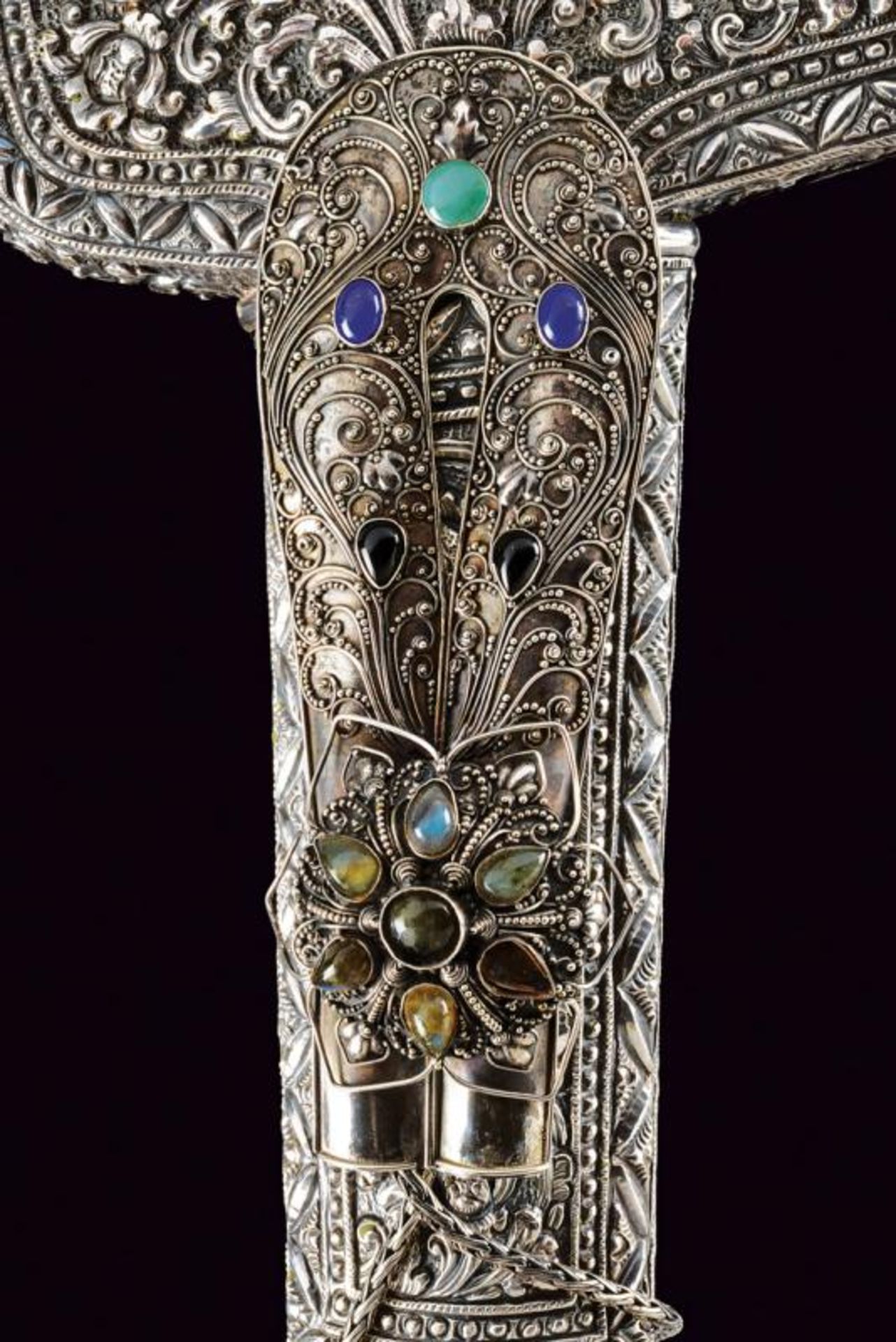 A beautiful silver mounted kris - Image 7 of 15