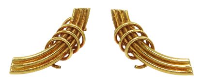 Pair of 18ct gold triple wound ear-rings stamped 750, 3.