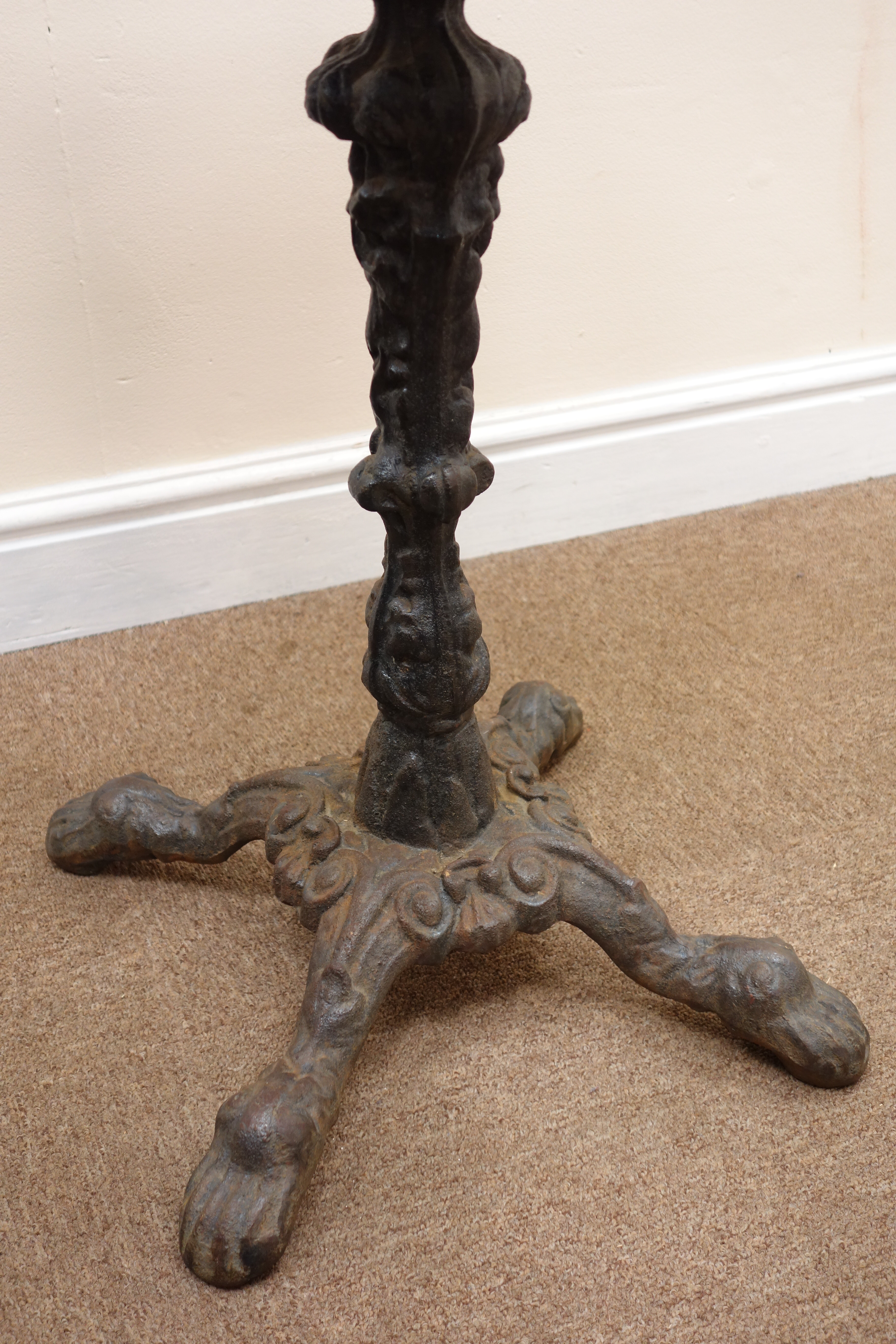 Rosewood and Birdseye maple chessboard on ornate cast iron pedestal with hairy paw feet, W42cm, - Image 3 of 3