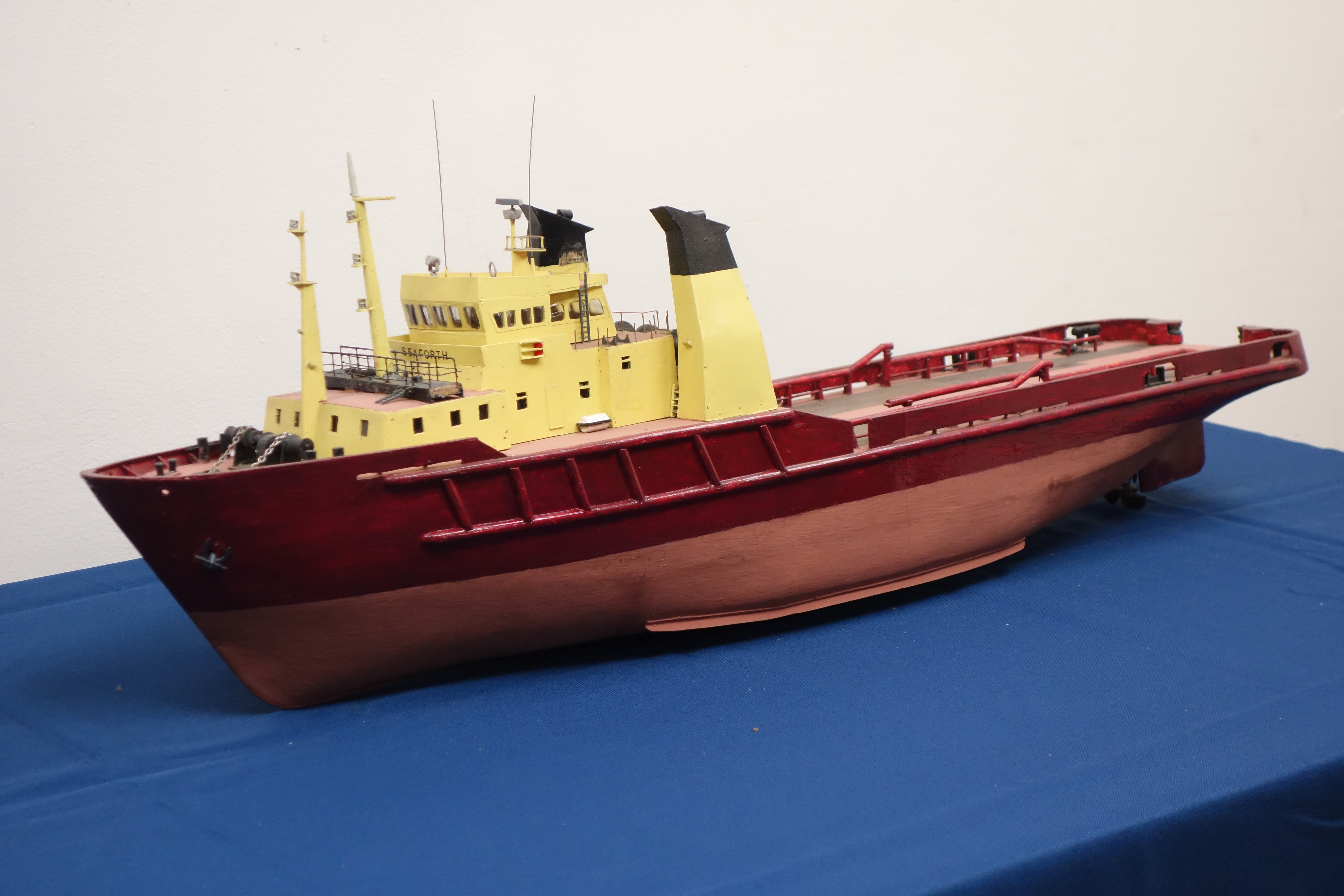 Scale model of the Offshore Supply Ship Seaforth, L90cm, - Image 2 of 5