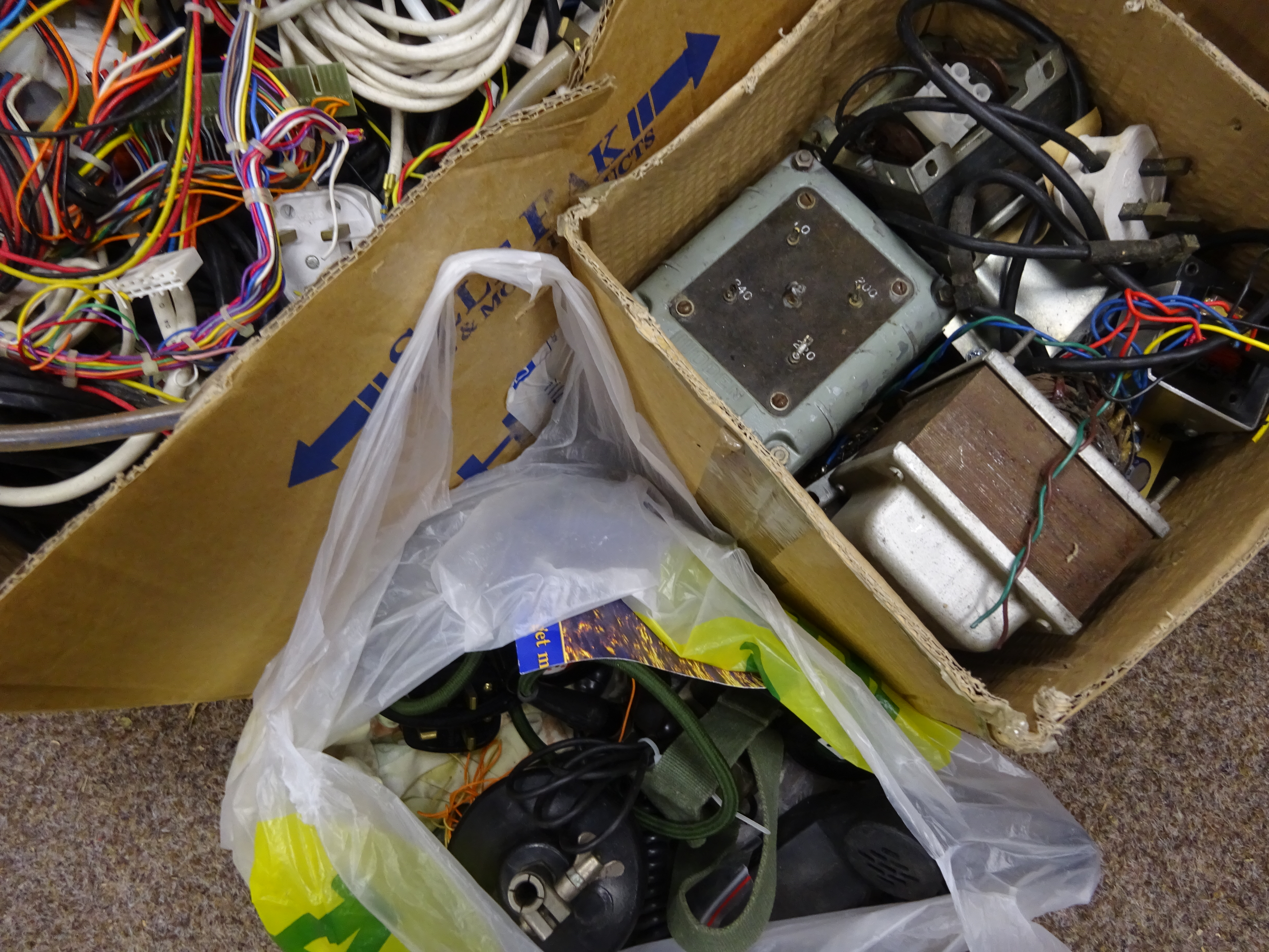 Quantity of communication equipment spare parts, components, - Image 2 of 4