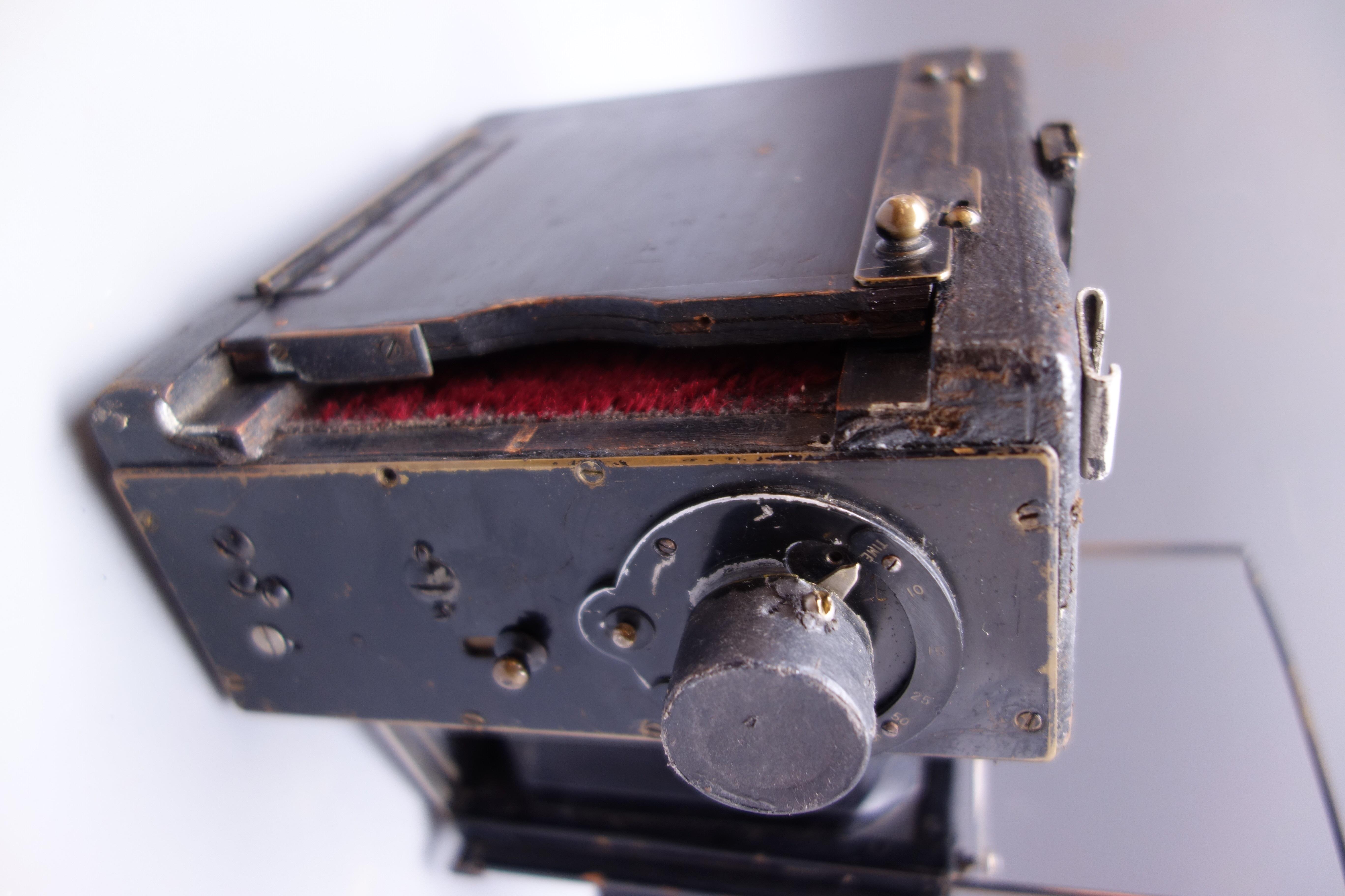 Graflex folding camera with Ross 136mm xpress F.4.5 lens No. - Image 3 of 6