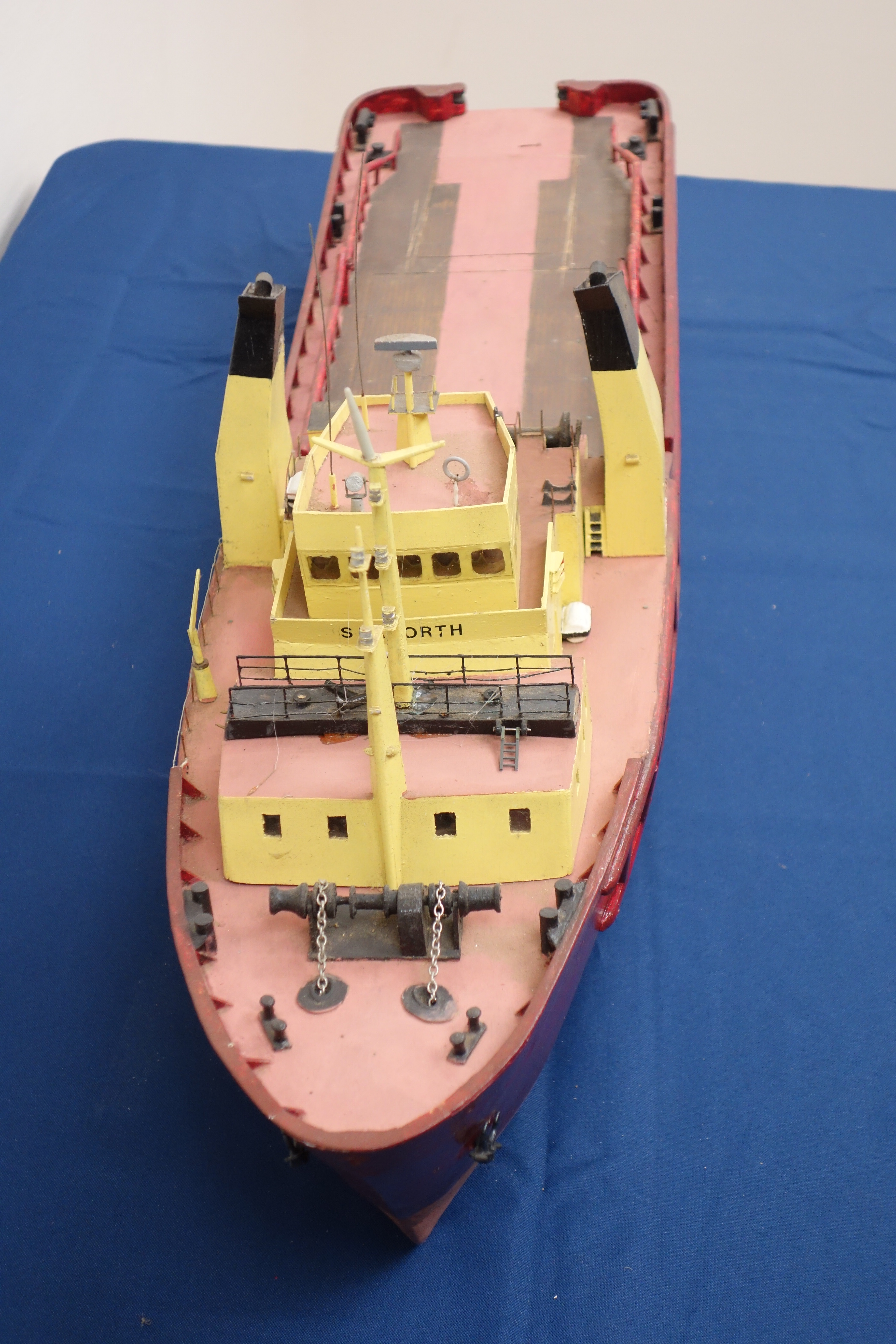 Scale model of the Offshore Supply Ship Seaforth, L90cm, - Image 3 of 5