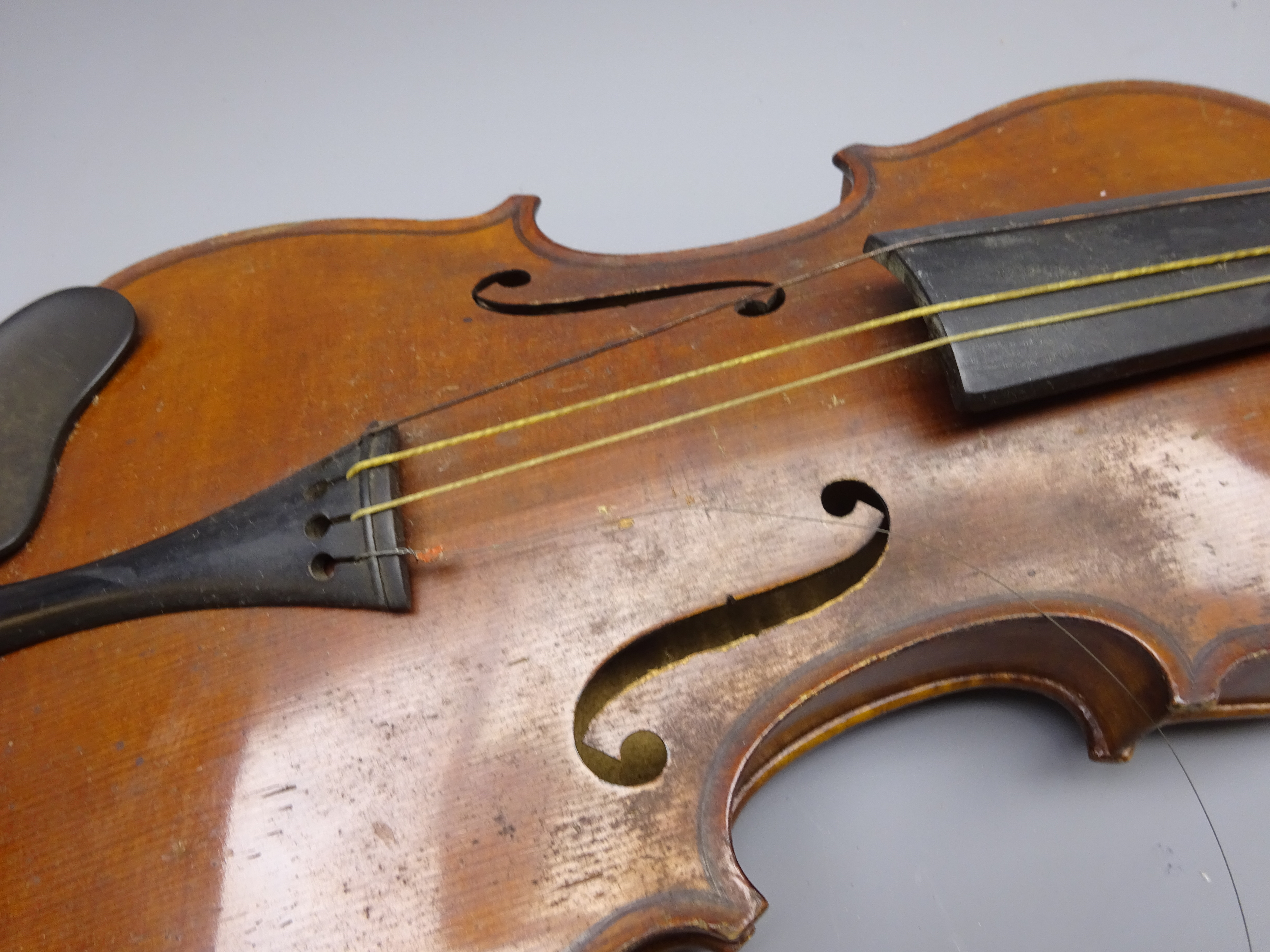 Early 20th century Saxony three-quarter size violin c1900 with 33. - Image 8 of 13