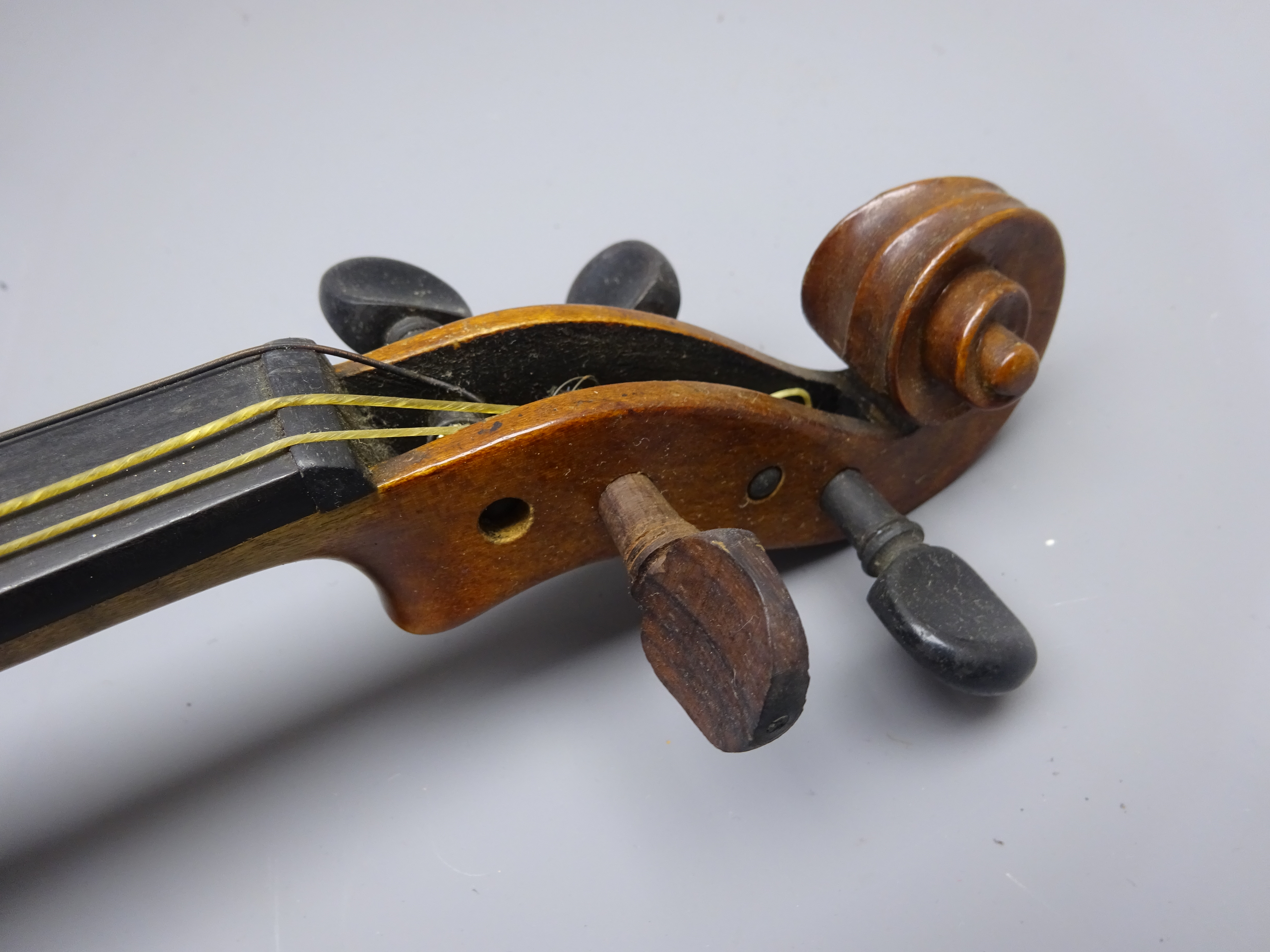 Early 20th century Saxony three-quarter size violin c1900 with 33. - Image 7 of 13