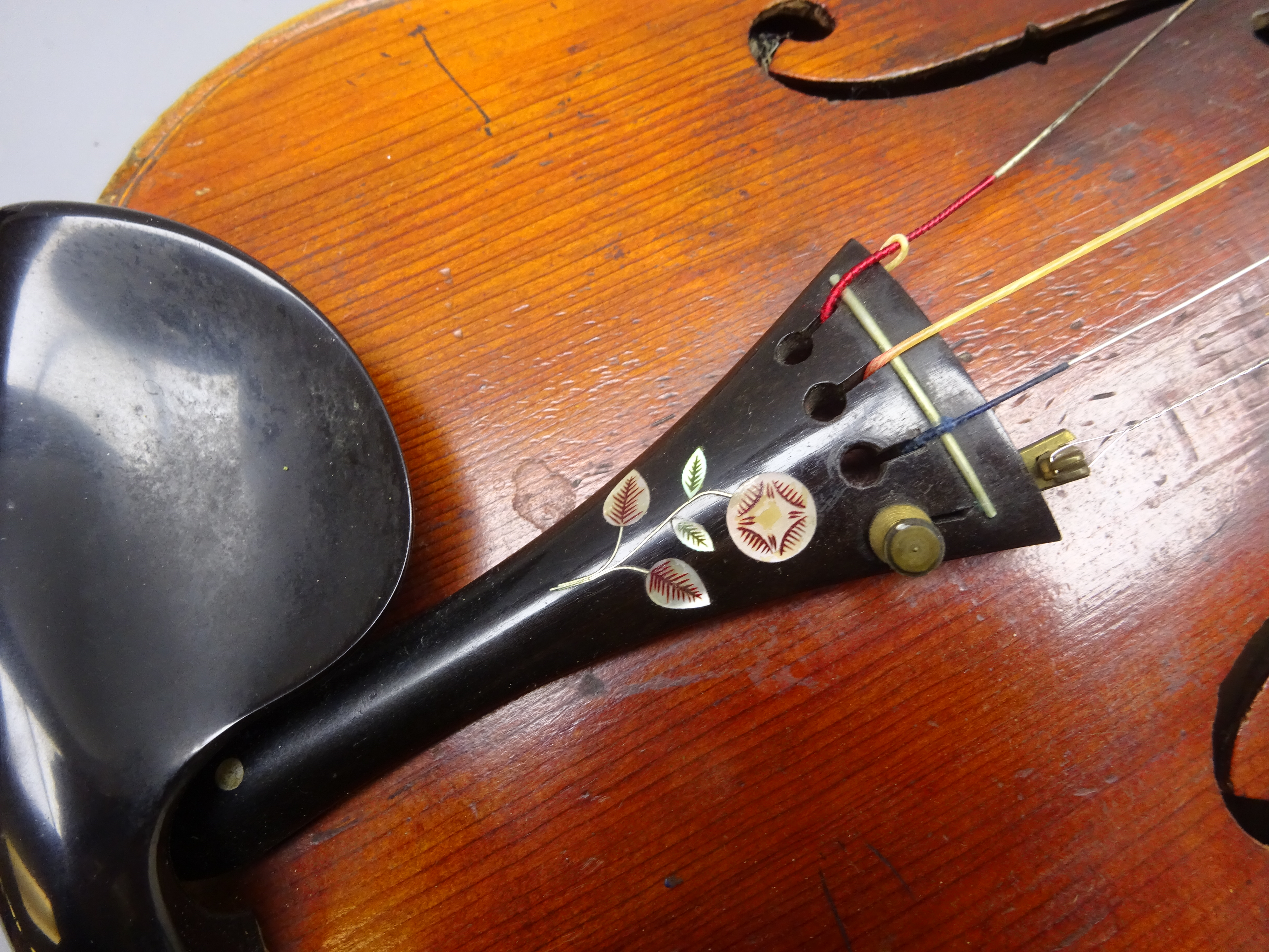 Early 20th century German violin with 36cm two-piece maple back and ribs and spruce top L58. - Image 7 of 9