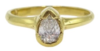 18ct gold pear shaped diamond ring, hallmarked Condition Report Approx 2gm,