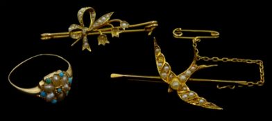 Victorian gold split seed pearl sparrow brooch, stamped 15, similar bow brooch,