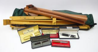 Parker fountain and ballpoint stainless steel pen set, cased, another Parker pen,