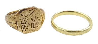 Gold signet ring and gold band, both hallmarked 9ct, approx 8.