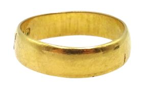 22ct gold band, Birmingham 1914 Condition Report Approx 6.