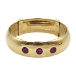 9ct gold three stone ruby gypsy ring hallmarked Condition Report 5.