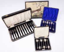 Cased set of silver teaspoons by Joseph Rodgers & Sons, Sheffield 1929,