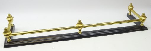Cast iron fire fender with brass rail, L110cm Condition Report <a href='//www.