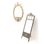 Ornate oval gilt framed girandole with three branches (W76cm,