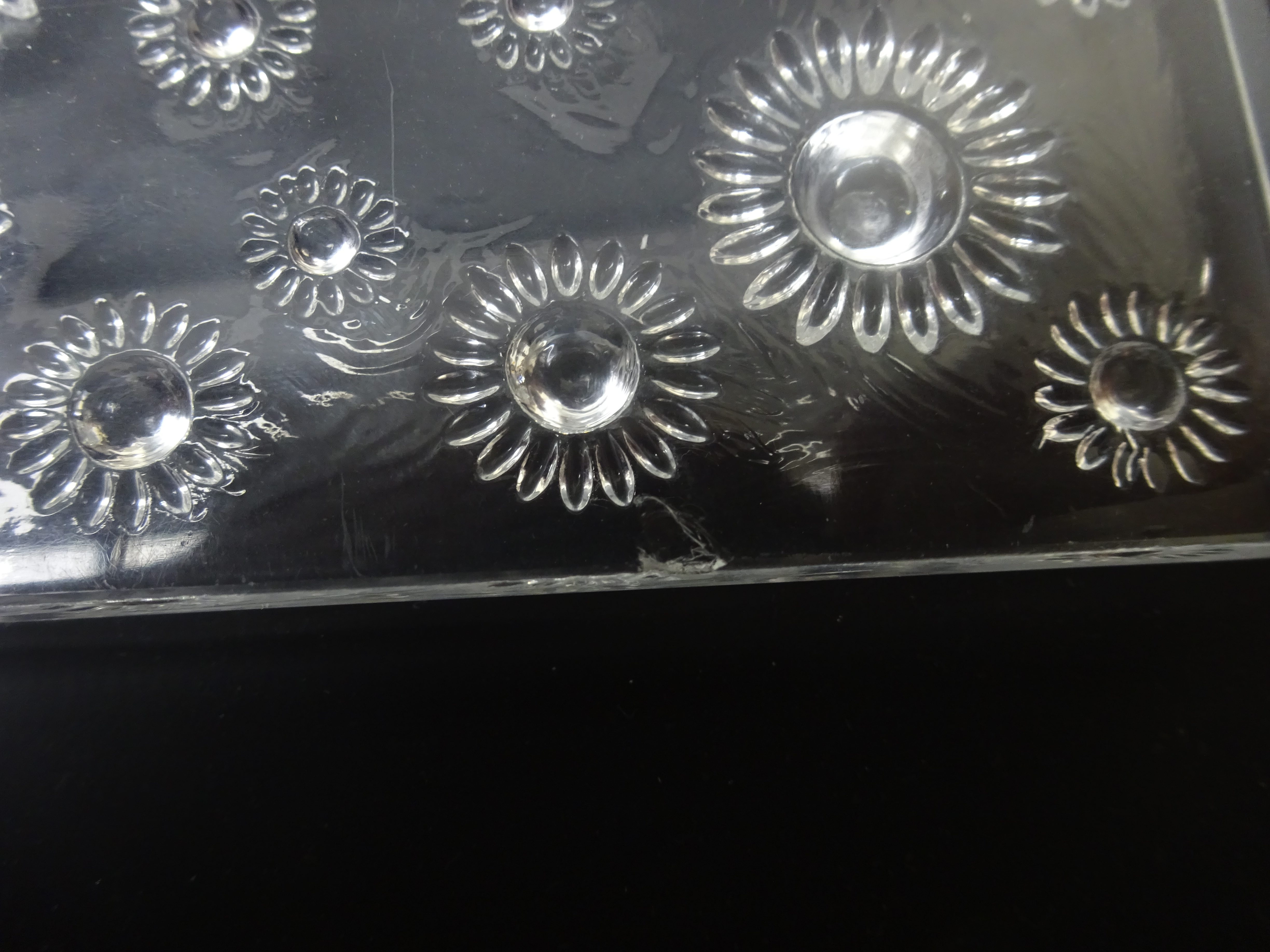 Lalique Aster pattern clear glass square panel, - Image 3 of 4