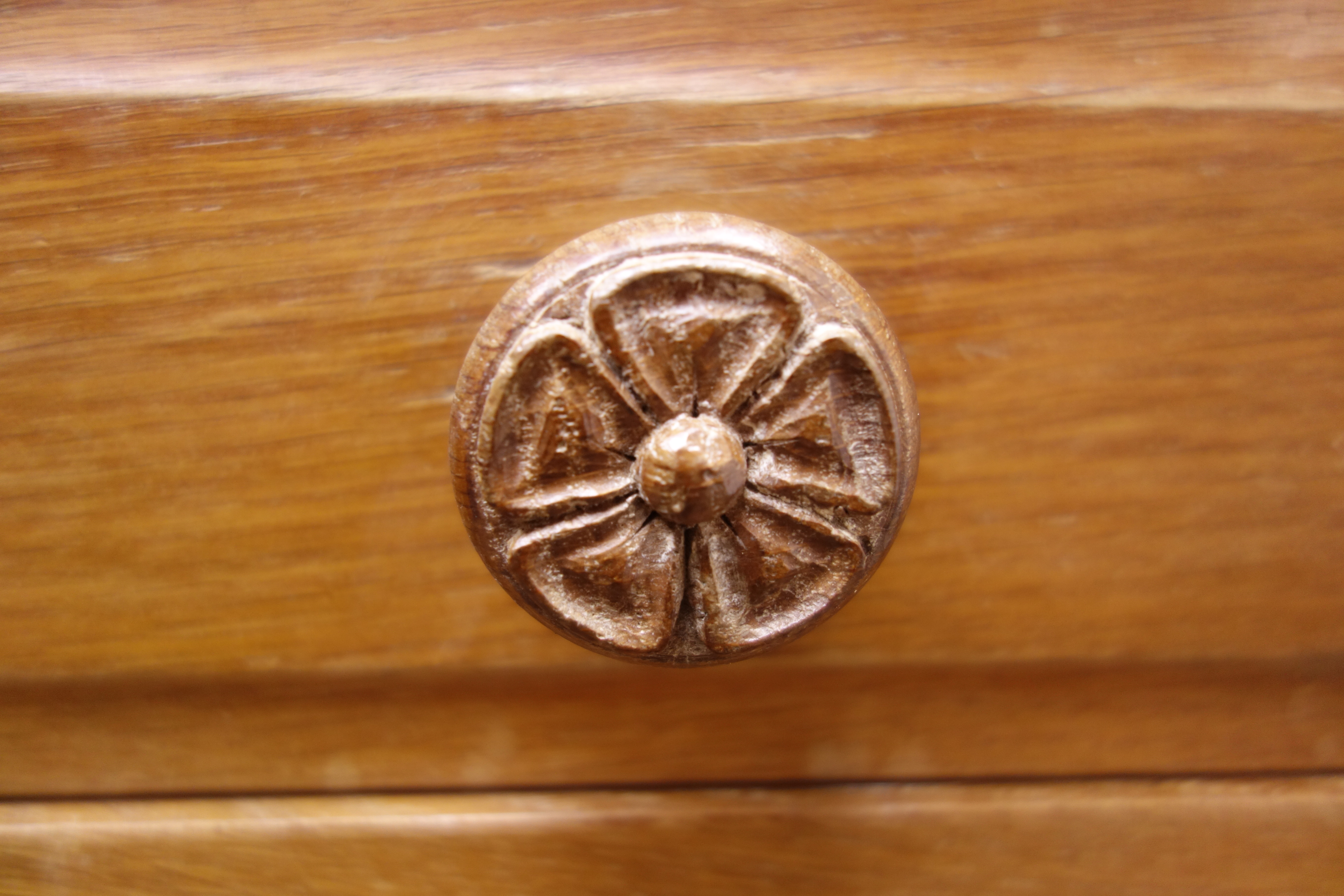 Bob 'Wrenman' Hunter oak side table, adzed top with raised back carved with signature Wren, - Image 6 of 7