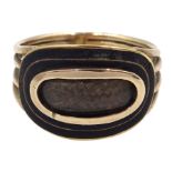 Georgian gold mourning ring with plaited hair panel,