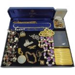 Lotus Classic pearl necklace with 9ct gold clasp cased, Mascot BA compact and cigarette cases,