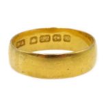 22ct gold wedding ring Birmingham 1906, approx 3.