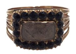 Georgian gold mourning ring with plaited hair panel,