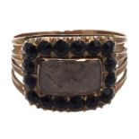 Georgian gold mourning ring with plaited hair panel,