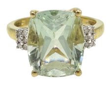 9ct gold aquamarine and diamond ring hallmarked Condition Report 3.