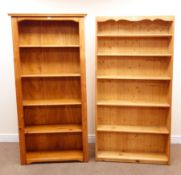 Pine open bookcase, moulded top, four shelves, solid end supports (W89cm, H181cm,