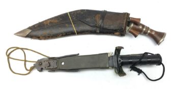 Parachute Regiment survival type knife with 13cm saw back blade stamped Taiwan,