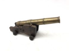 Brass model cannon,