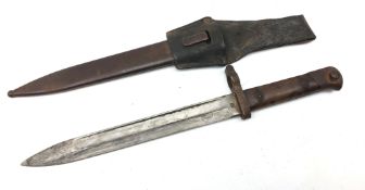 WW2 Hungarian bayonet, 25cm steel single edge fullered blade stamped FGGY, crossguard stamped 130M,