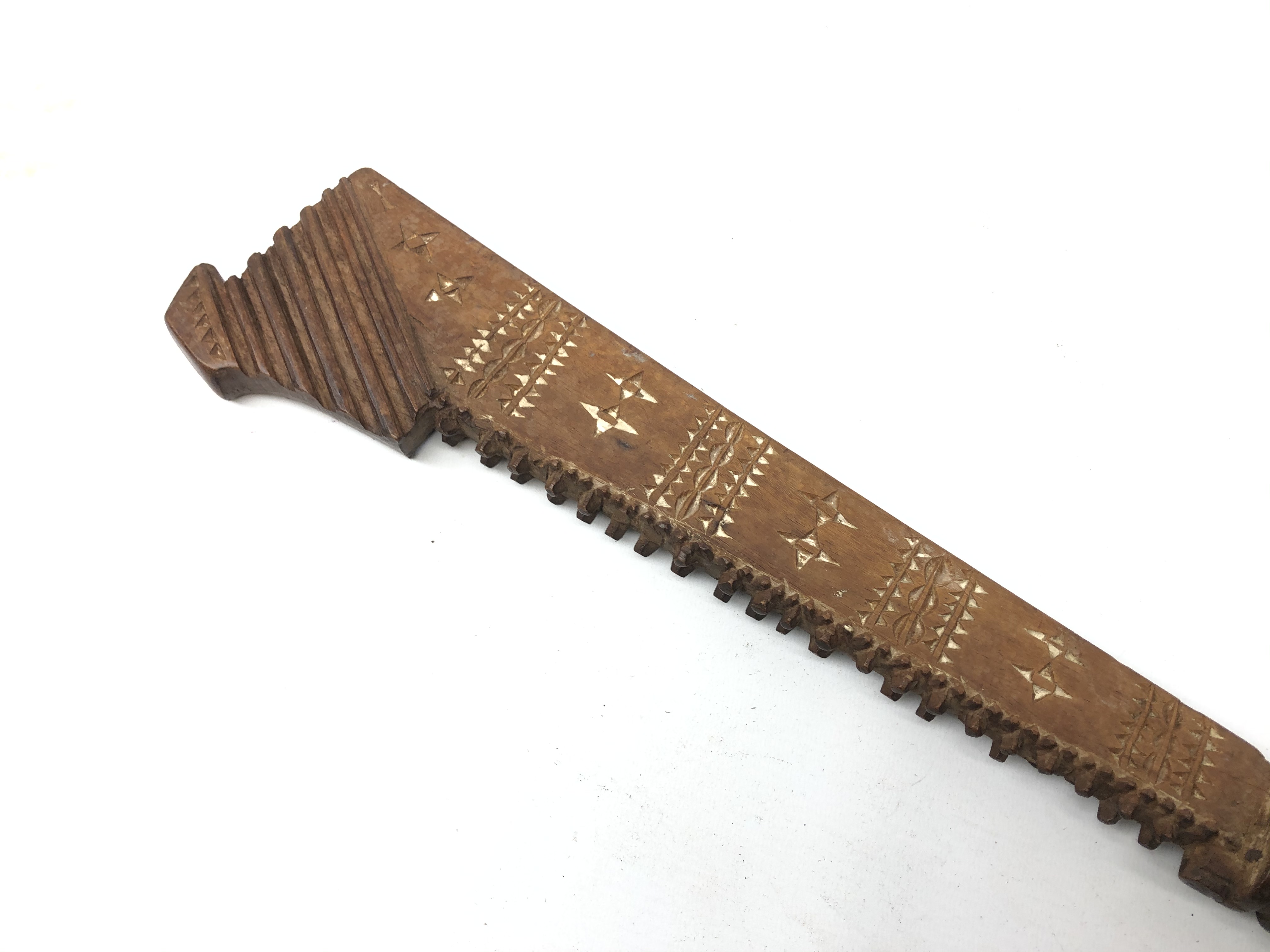 Samoan wooden club, shaped blade with serrated edge and painted geometric decoration, - Image 3 of 4