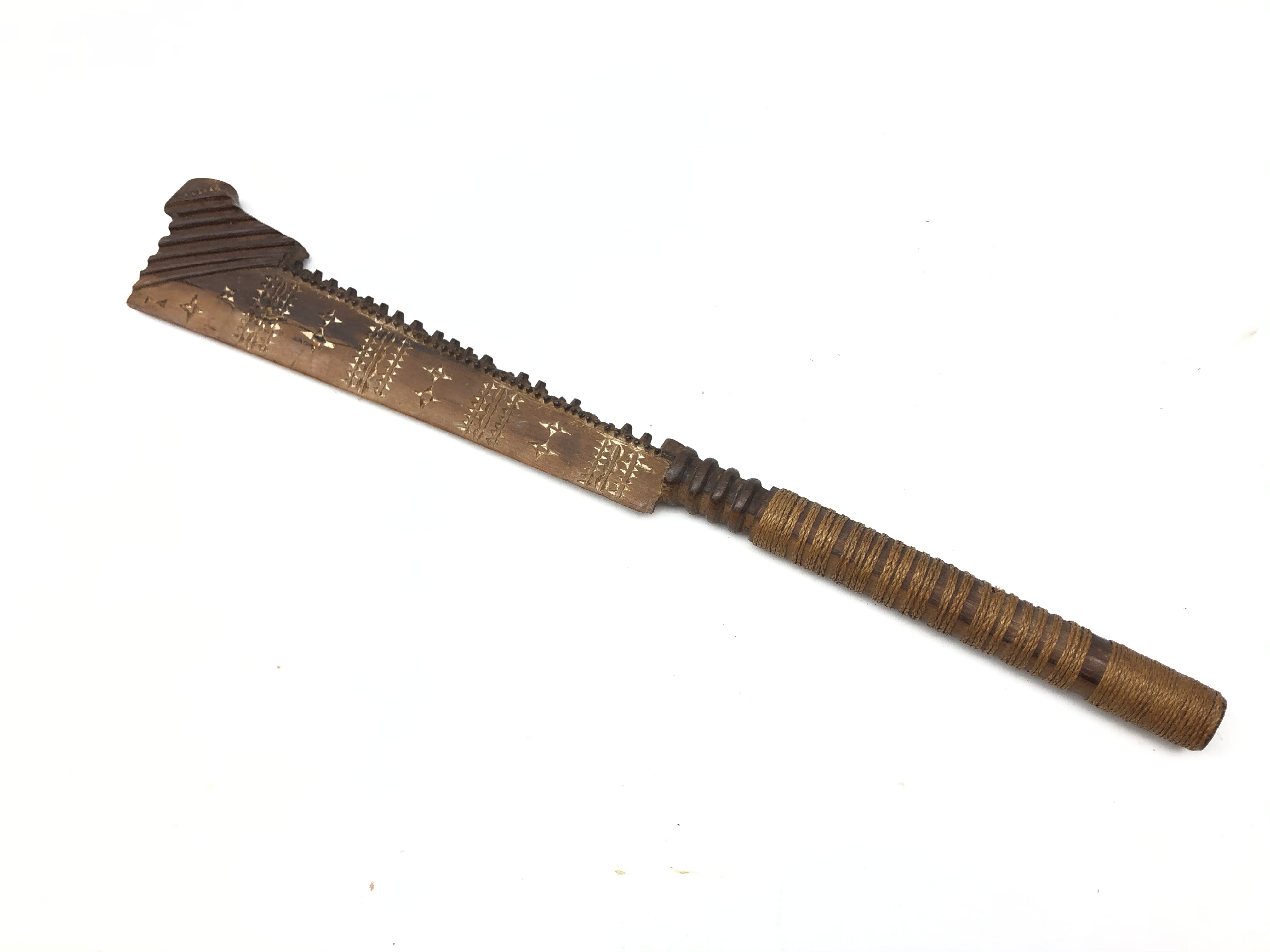 Samoan wooden club, shaped blade with serrated edge and painted geometric decoration, - Image 2 of 4