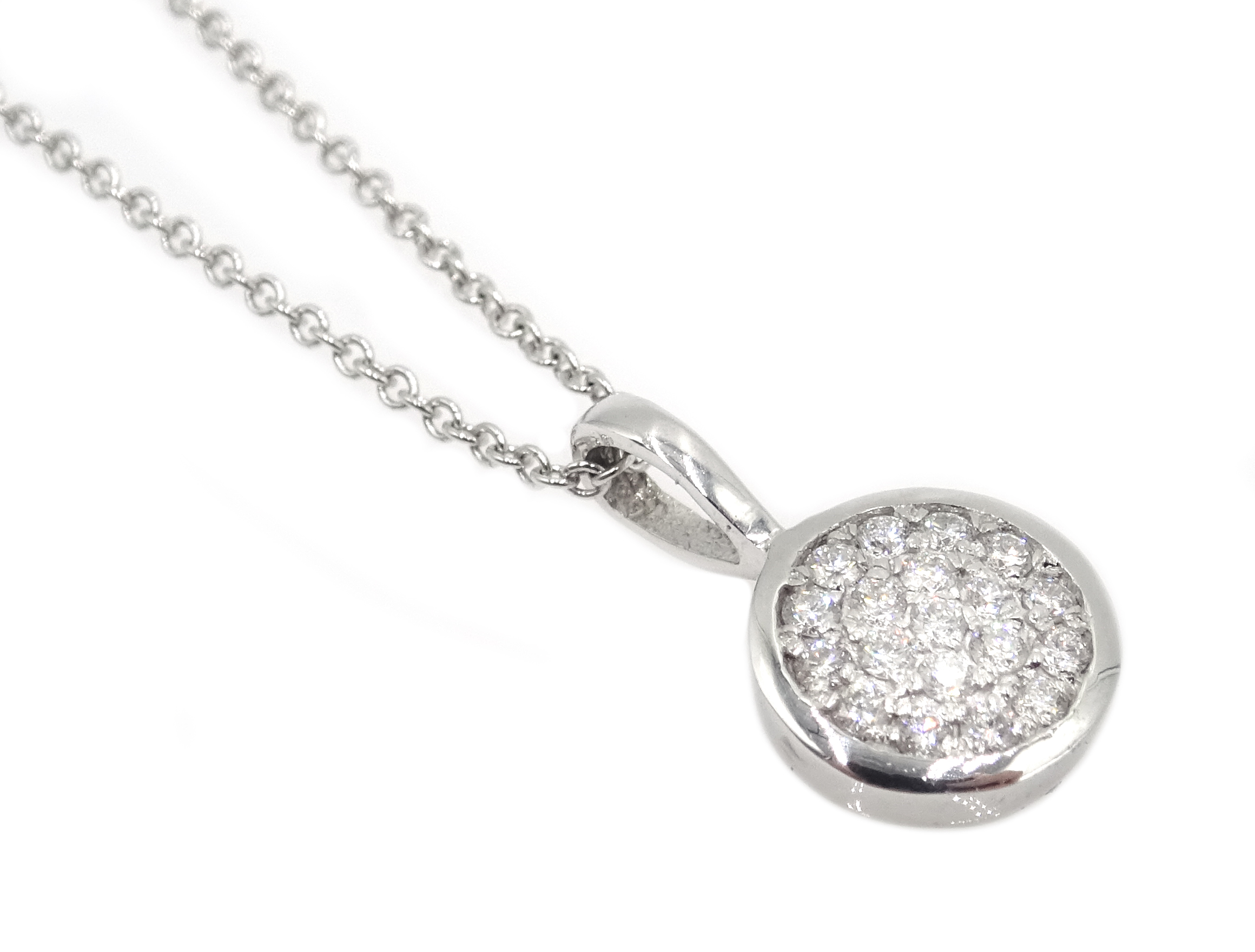 18ct white gold diamond circular pendant necklace, - Image 3 of 4