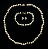 Single strand cultured pearl necklace each pearl 6.