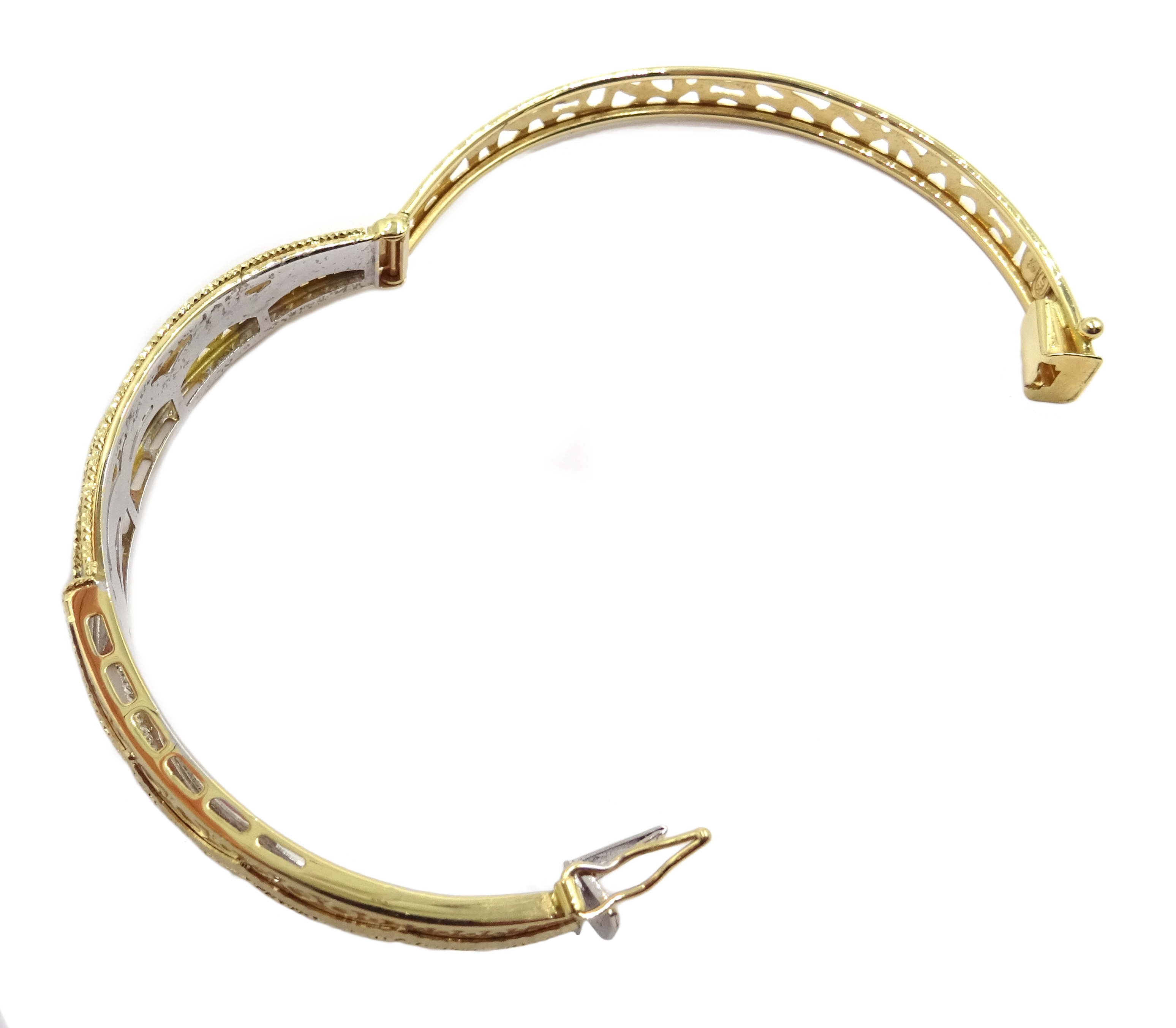 Asian 18ct white and yellow gold open work hinged bangle, stamped 750, approx 11. - Image 4 of 4