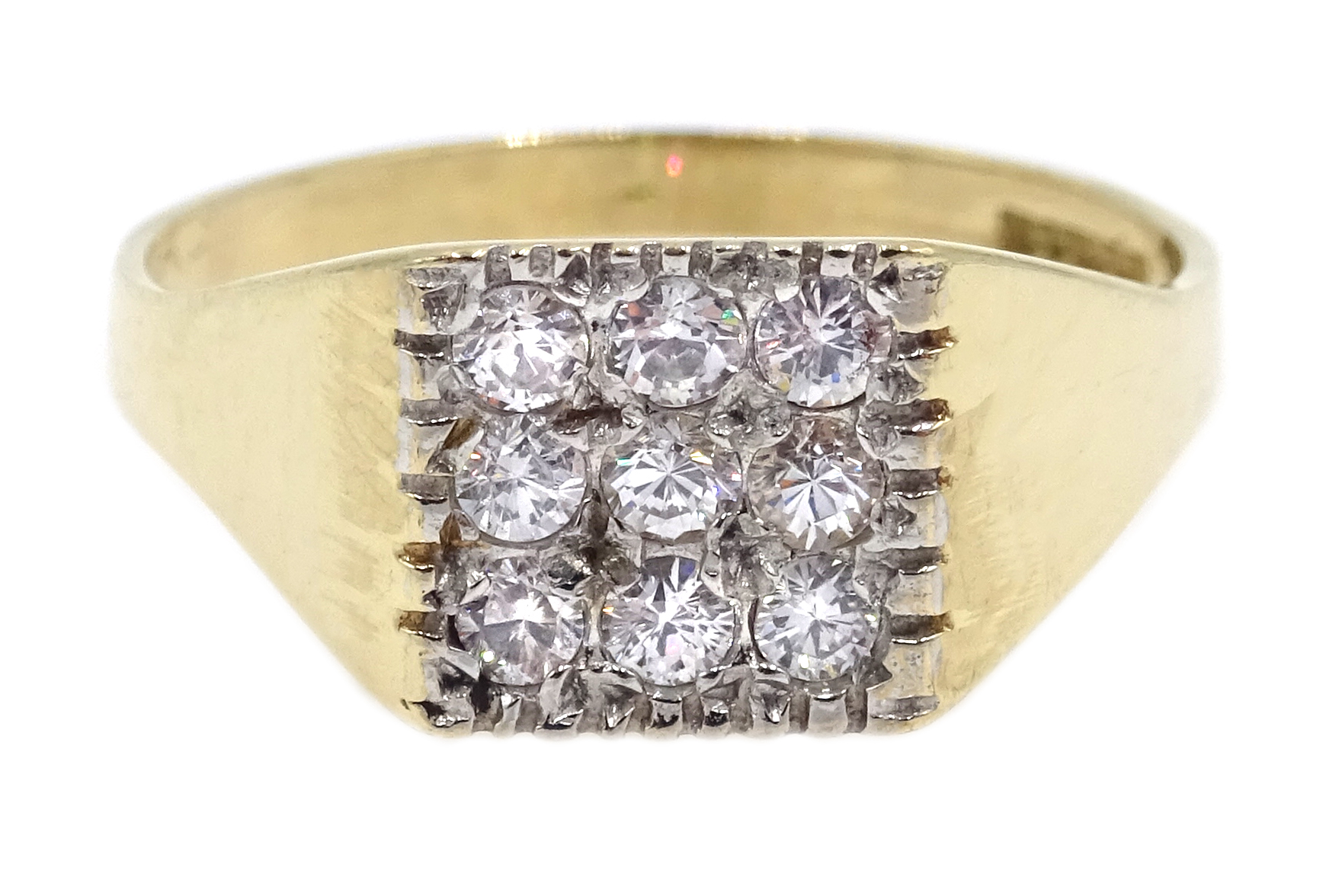 9ct gold cubic zirconia dress ring, hallmarked Condition Report Approx 2.