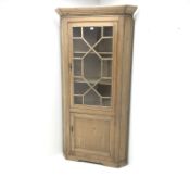 19th century pine corner cabinet, projecting cornice,