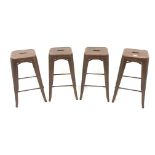 Set four industrial style metal bar stools (H67cm) Condition Report <a