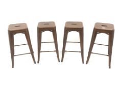 Set four industrial style metal bar stools (H67cm) Condition Report <a