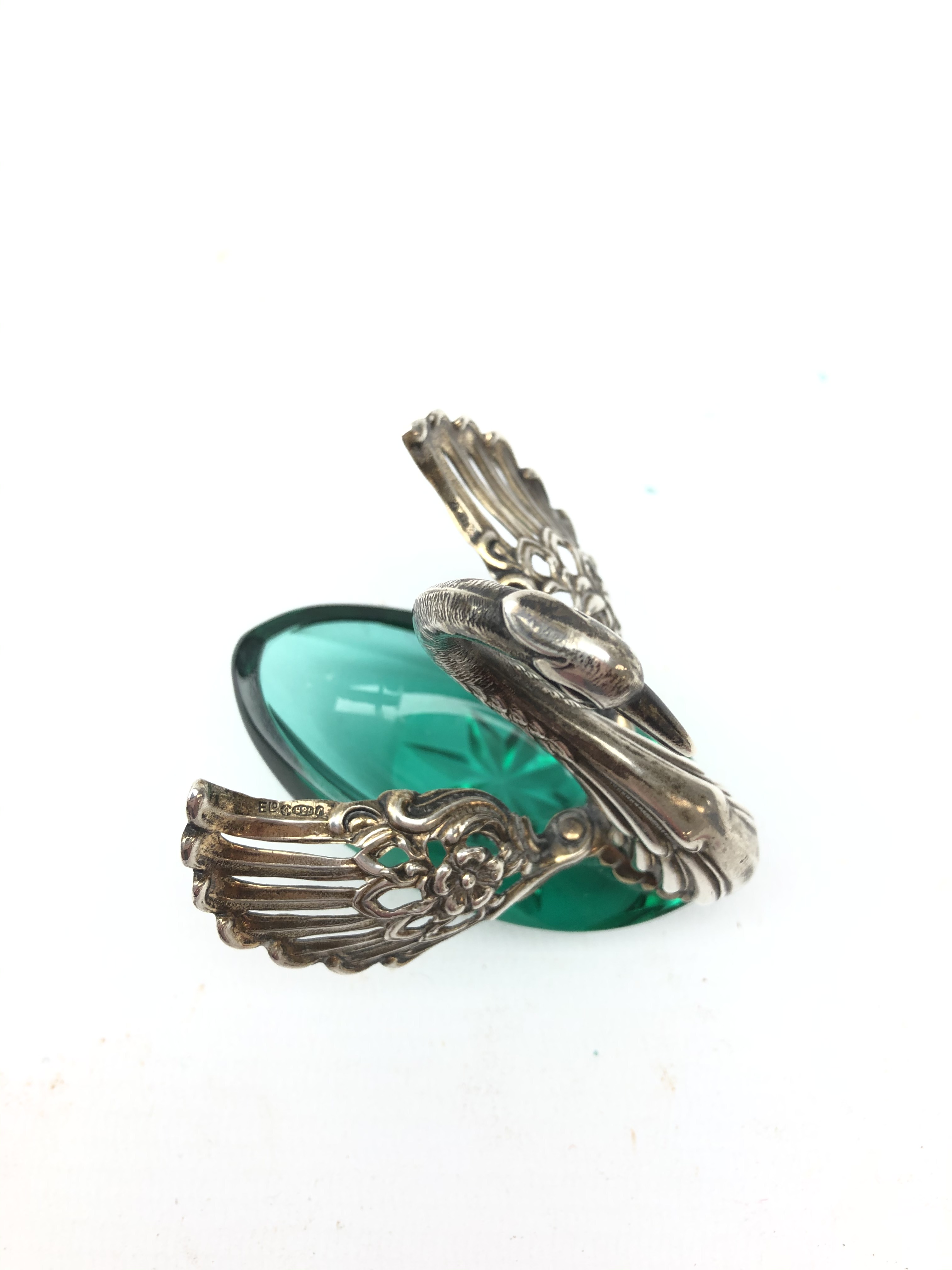 Emerald cut glass salt in the form of a Swan, silver swinging wings and neck, import marks, - Image 2 of 2