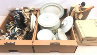 Royal Doulton 'Berkshire' pattern part dinner ware, Halcyon Days enamel pill box,