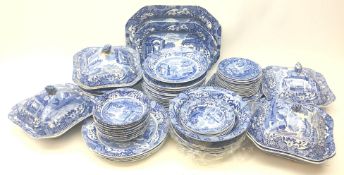 Quantity of Spode Italian dinner ware comprising dinner plates, side plates, tea plates, bowls,