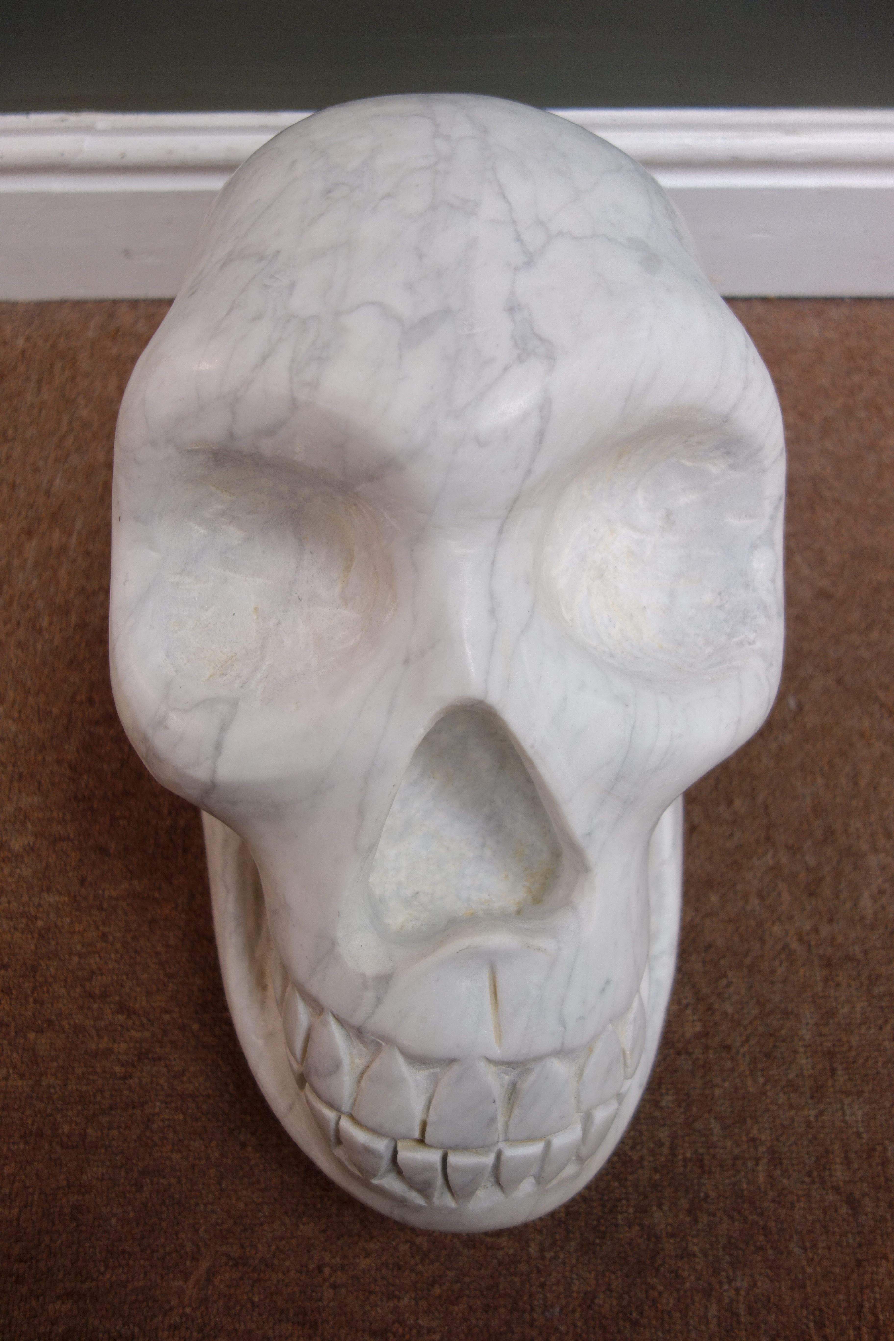 Darren Yeadon (British 1970-): Skull, Carrara Venatino Marble sculpture, - Image 2 of 4