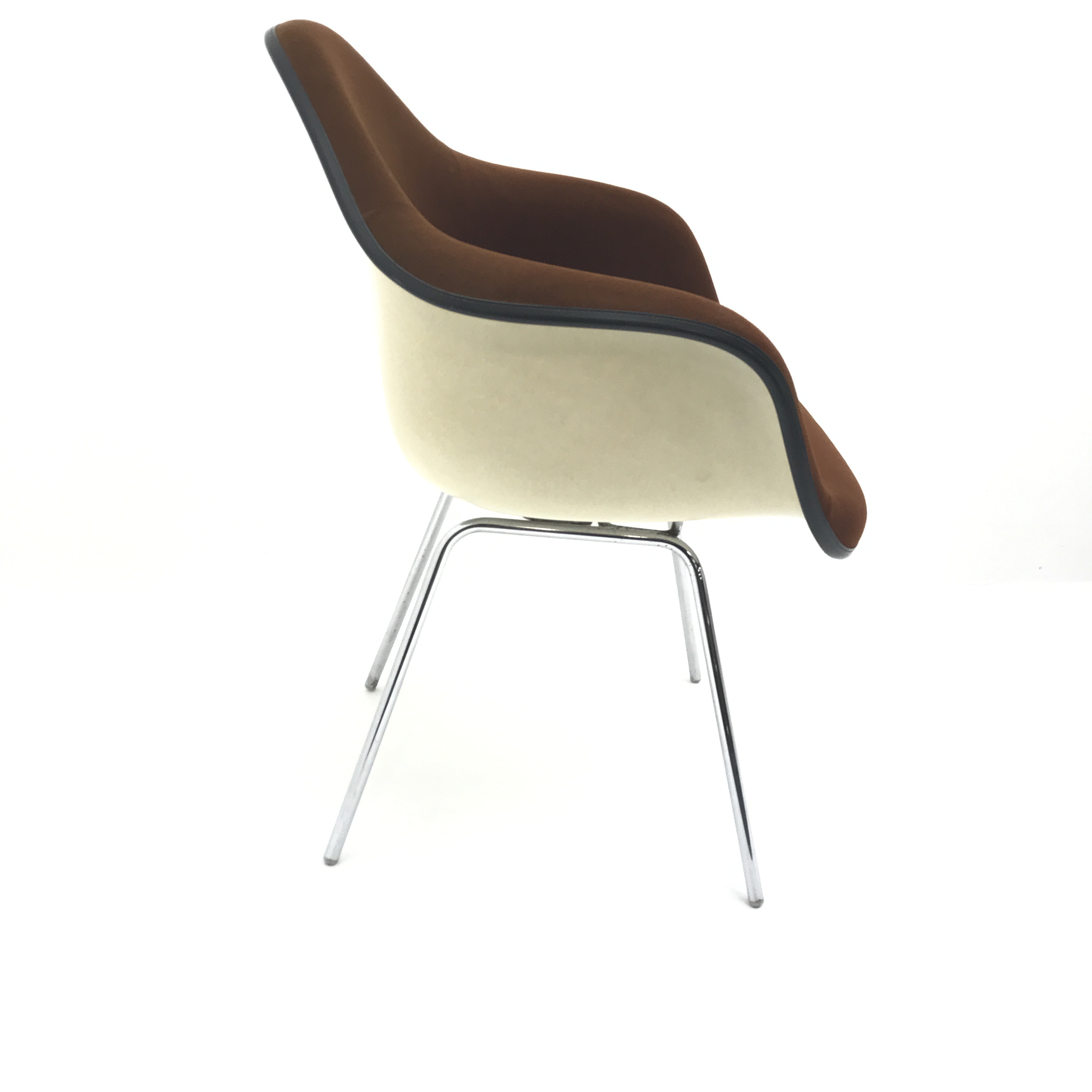 Pair 1970's Charles Eames DAX chairs manufactured by Herman Miller, - Image 3 of 4