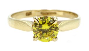 9ct gold round golden citrine ring, hallmarked Condition Report Approx 2.